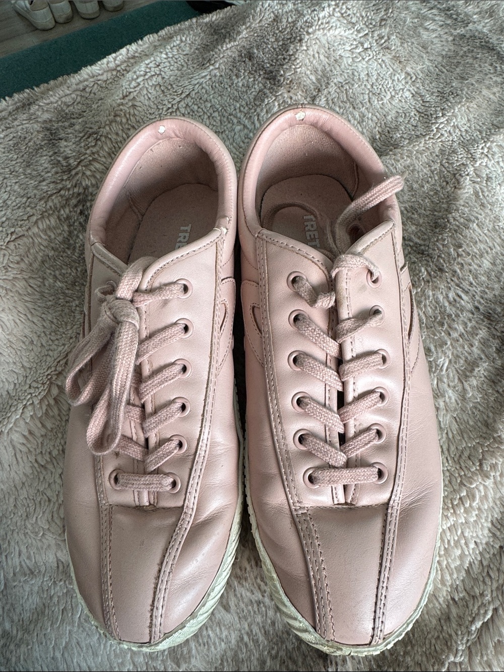 Tretorn Pink Leather Lace-Up Women's Sneakers